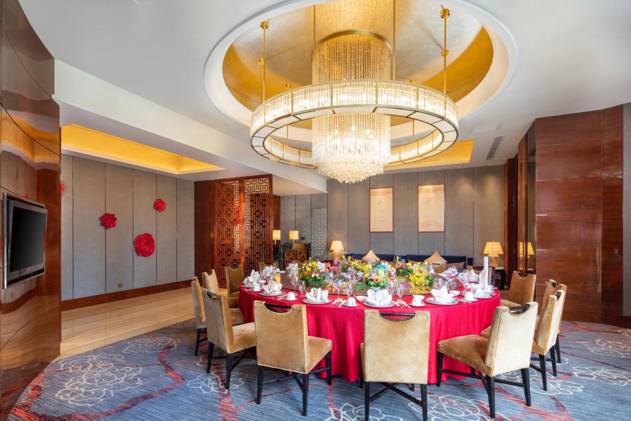 Готель Wyndham Grand Plaza Royale Colorful Yunnan Куньмін Екстер'єр фото