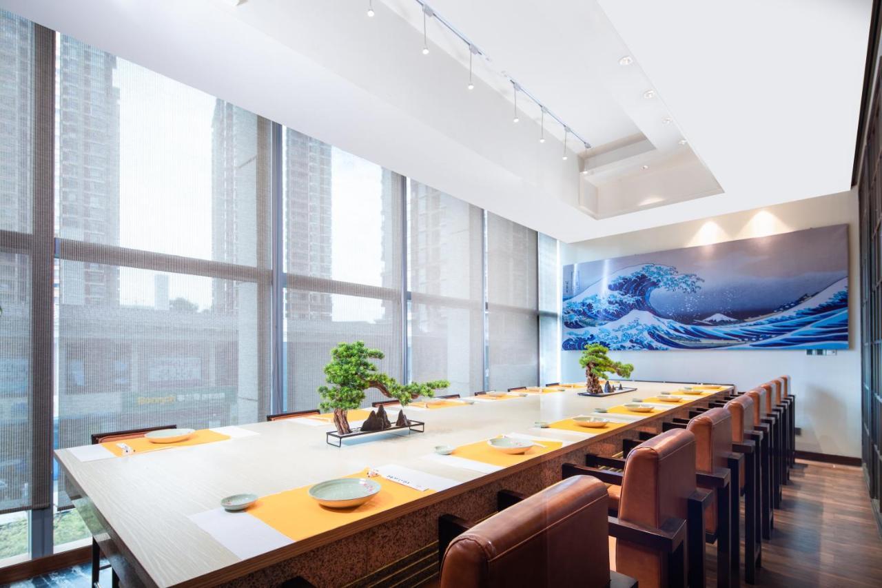Готель Wyndham Grand Plaza Royale Colorful Yunnan Куньмін Екстер'єр фото